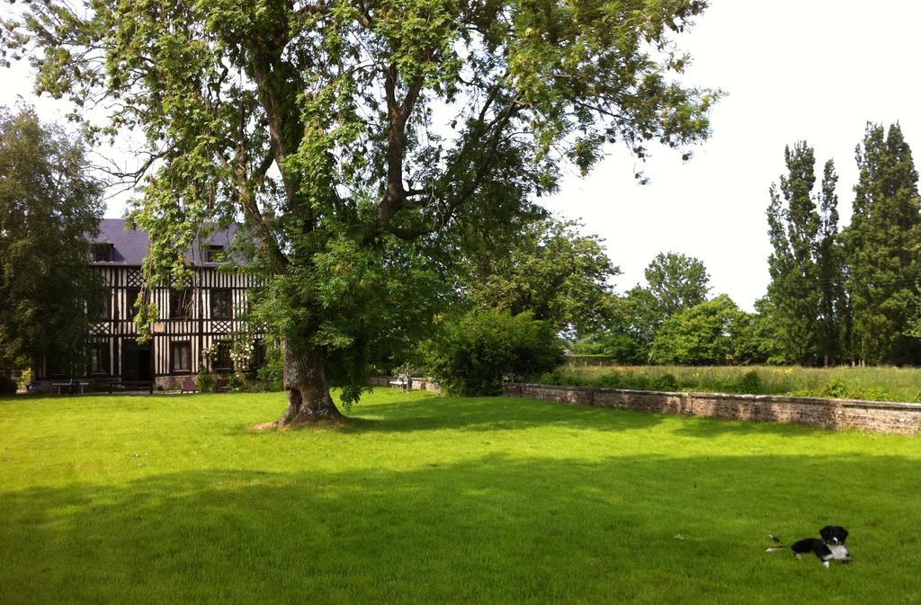 Fourmetot Le Petit Manoir De La Vernelle Bed & Breakfast エクステリア 写真