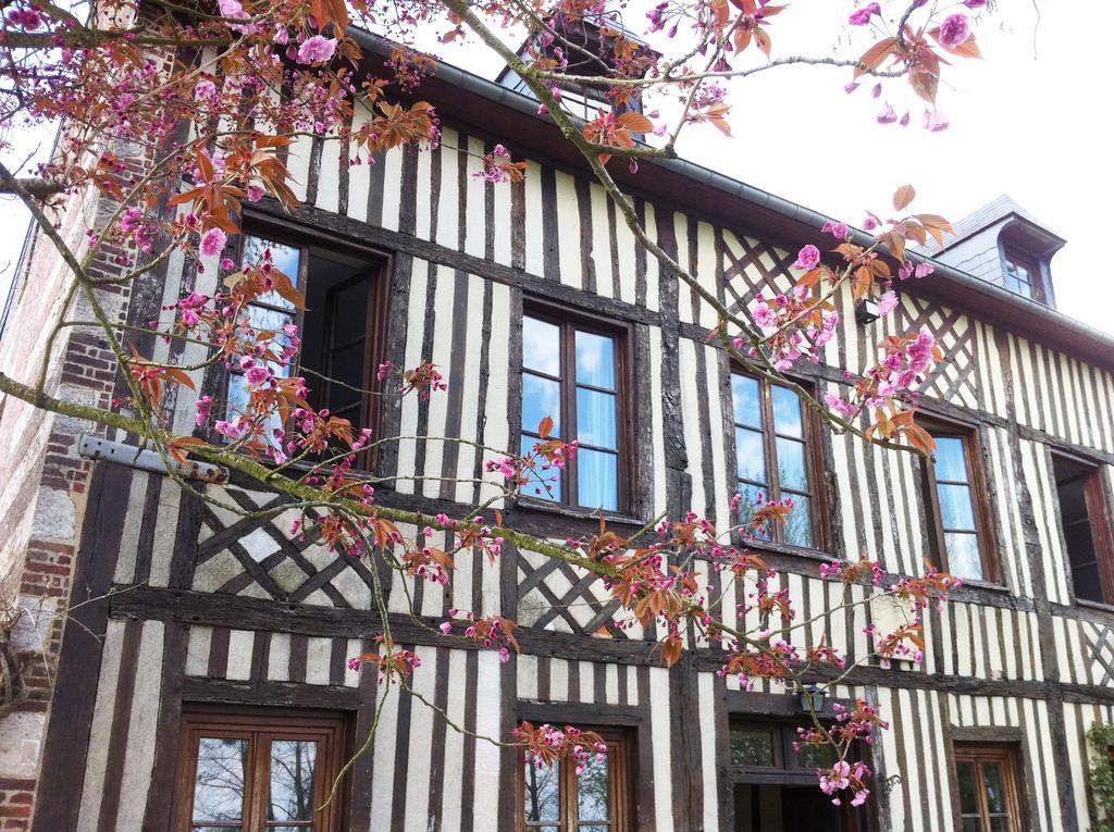 Fourmetot Le Petit Manoir De La Vernelle Bed & Breakfast エクステリア 写真